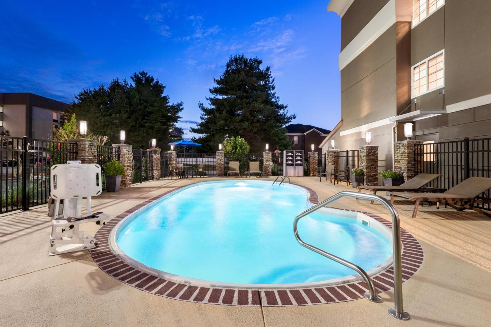 Holiday Inn Express - Bowling Green By Ihg Exterior photo